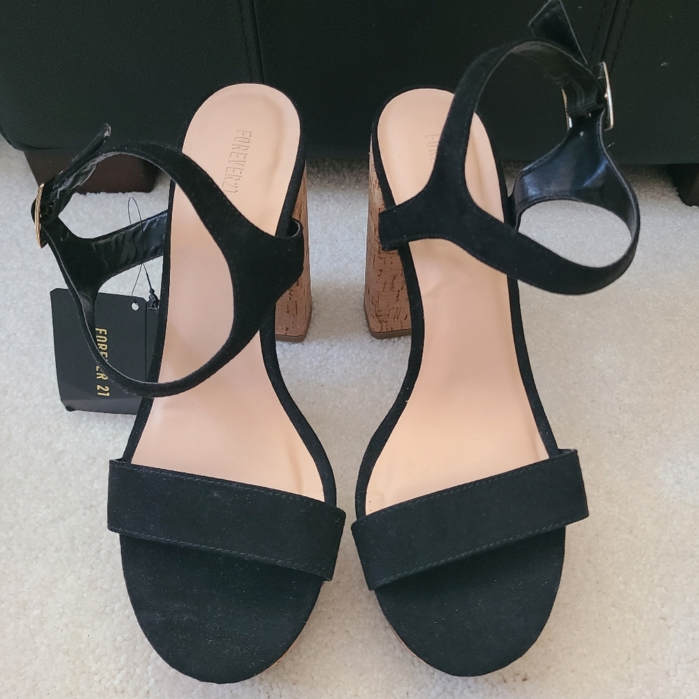 NWT Forever 21 Black Faux Suede Cork Platform Sandals Sz 8.5